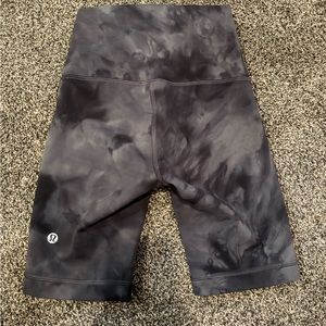 LULU LEMON HIGH RISE SHORTS